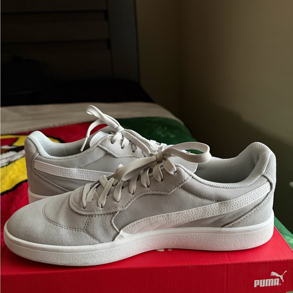 Gray Puma Astro Play Sneakers